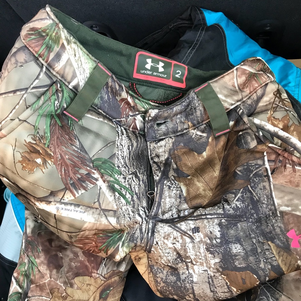 Size 2 camo Under Armour pants